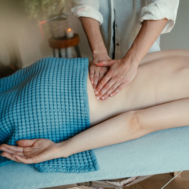 Masaż Powięziowy - Idealne rozwiązanie dla osób zmagających się z bólem i napięciem